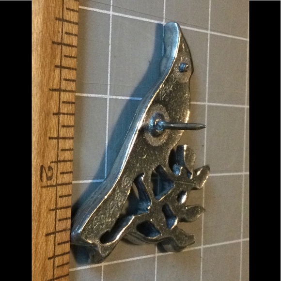 Pewter Cardinal TieTac Made in Canada - Picture 4 of 4